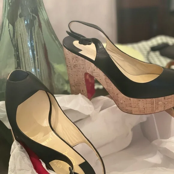 Red Bottoms!!! Order now! Where oh Where can you find me @ a price like this! - Picture 8 of 12